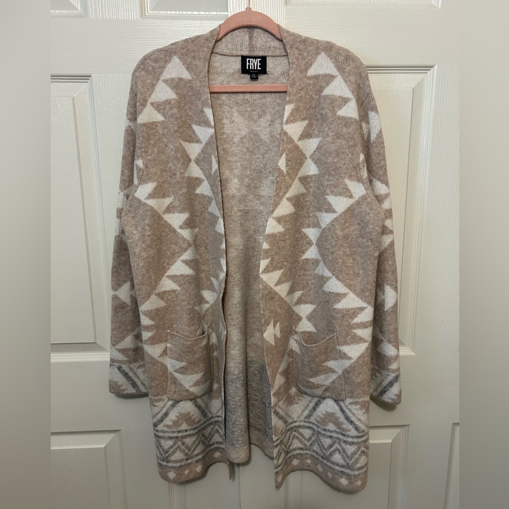 Frye Women's Geometric Tan and Cream Cardigan xl - Picture 1 of 7
